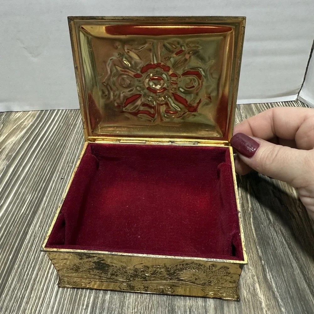 VTG Brass Trinket Box Red With Gold Tone Flowers With Red‎ Velvet Lining Ornate